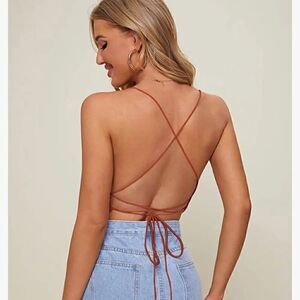 Verdusa Criss Cross Backless Lace-up Strappy Asymmetrical Hem Bandana Crop Cami